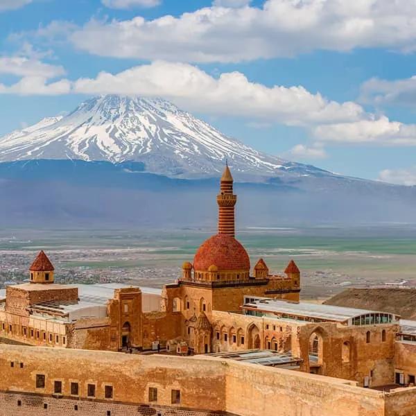 İshak Pasha Palace