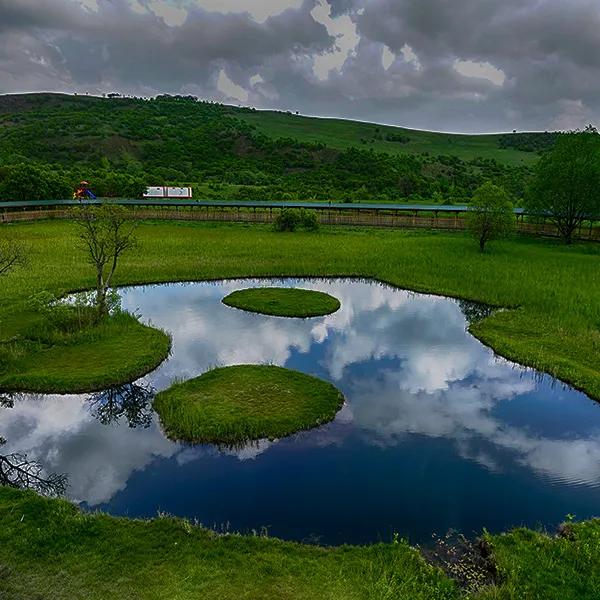 Yüzen Island