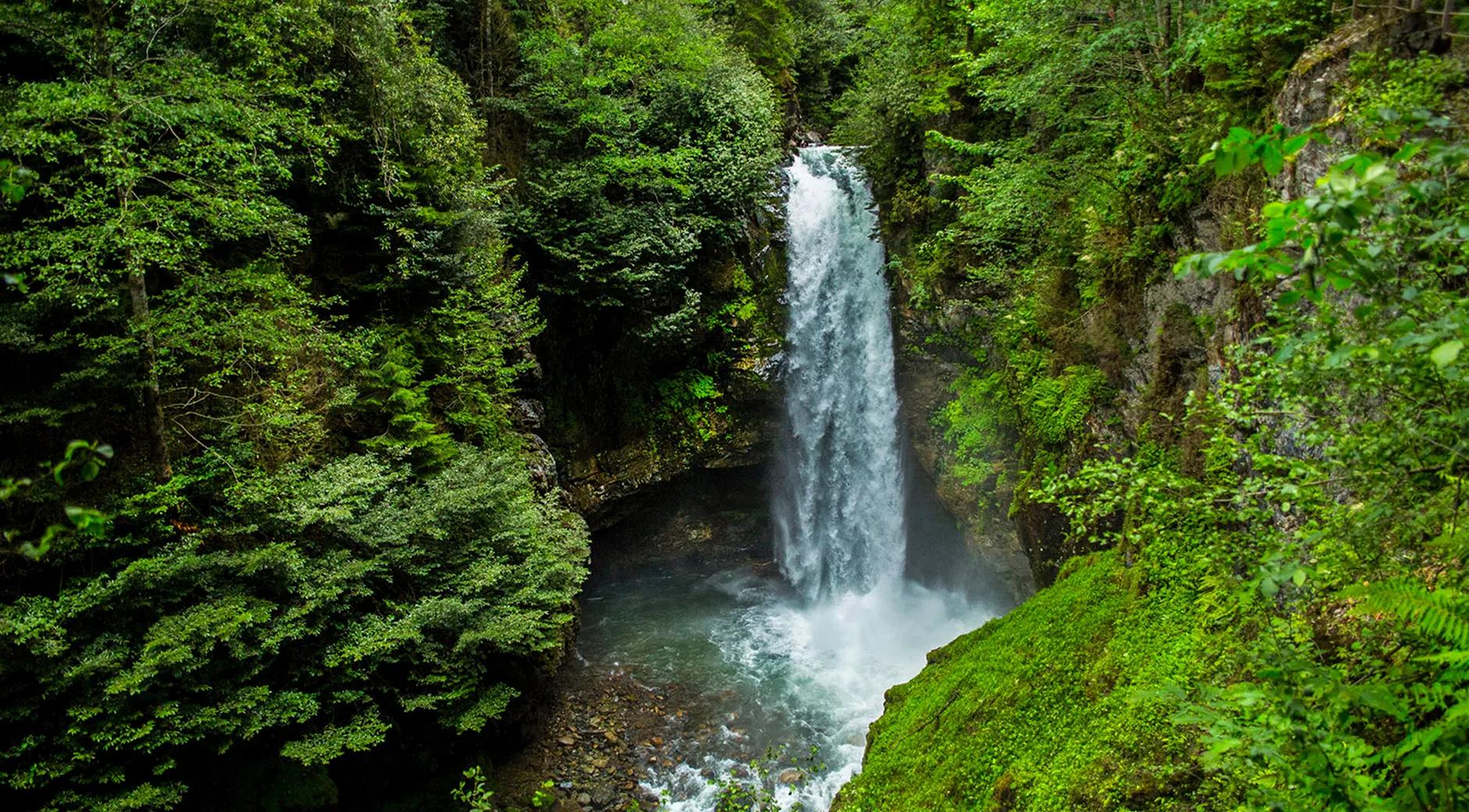 Polovit Waterfall's image