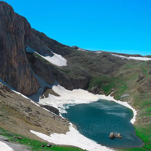 Buyer Baba Crater Lake