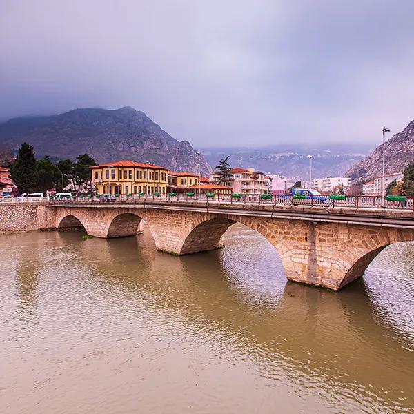 Künç Bridge