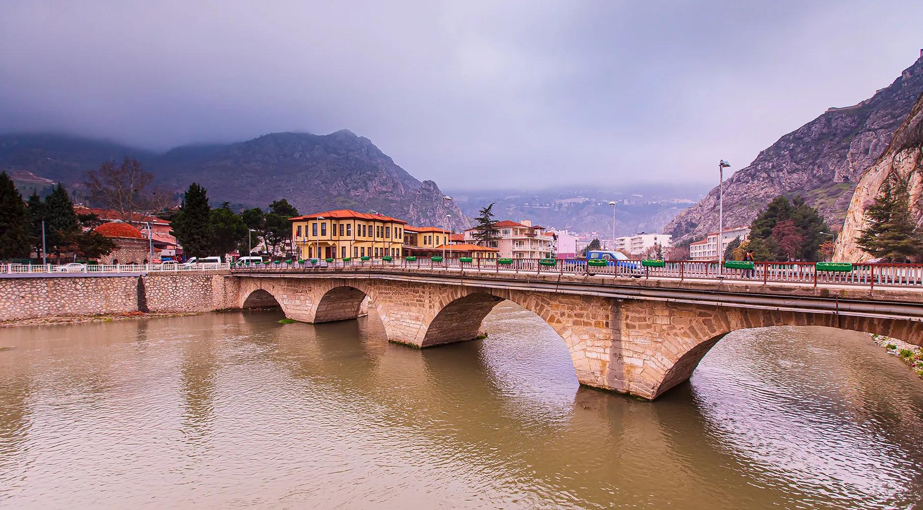 Künç Bridge's image