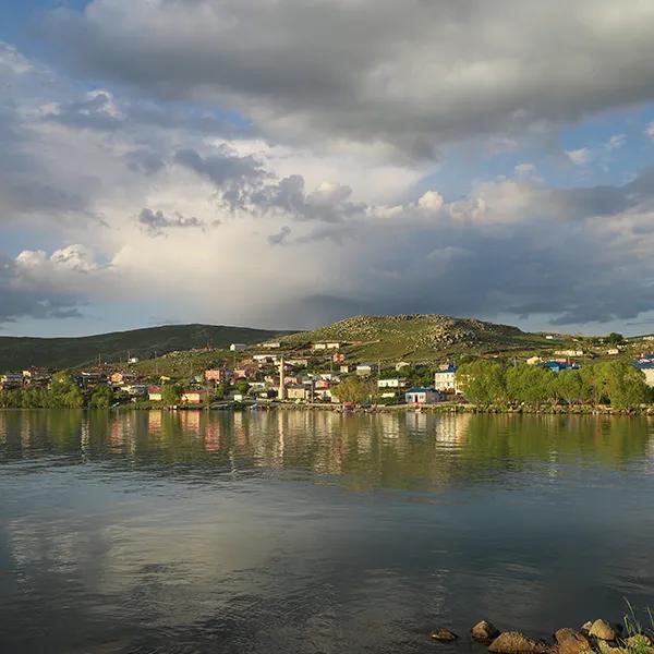 Aktaş Lake