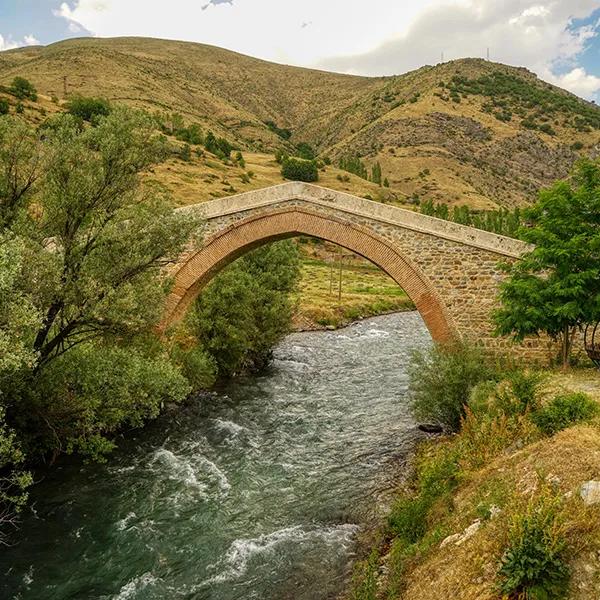 Kırmızı Bridge