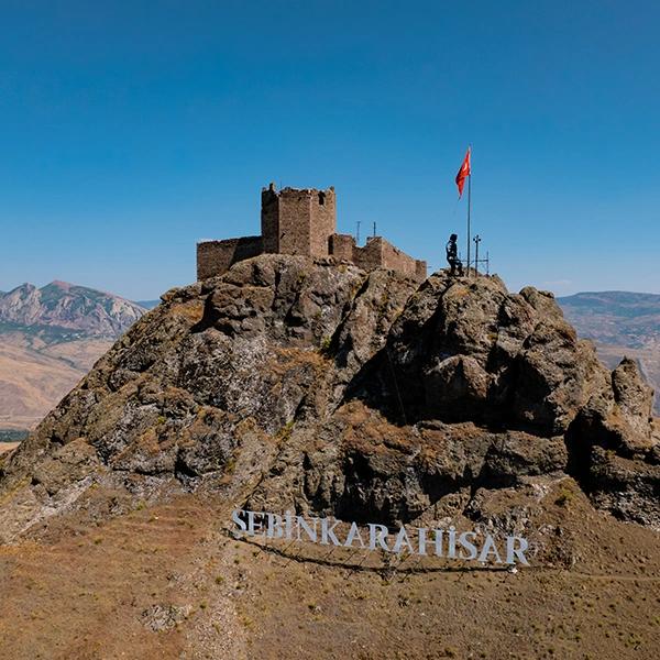 Şebinkarahisar Castle