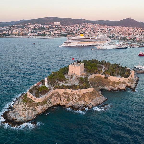 Güvercinada Castle