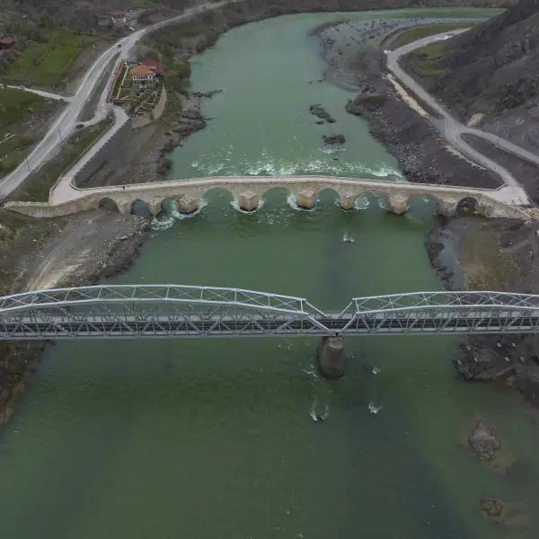 Palu Bridge