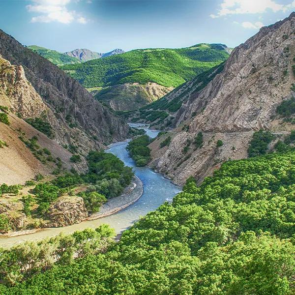 Peri Suyu Valley