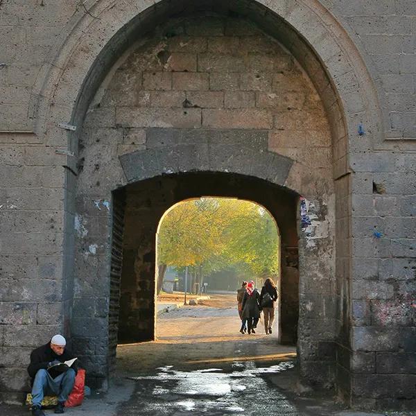 Saray Gate