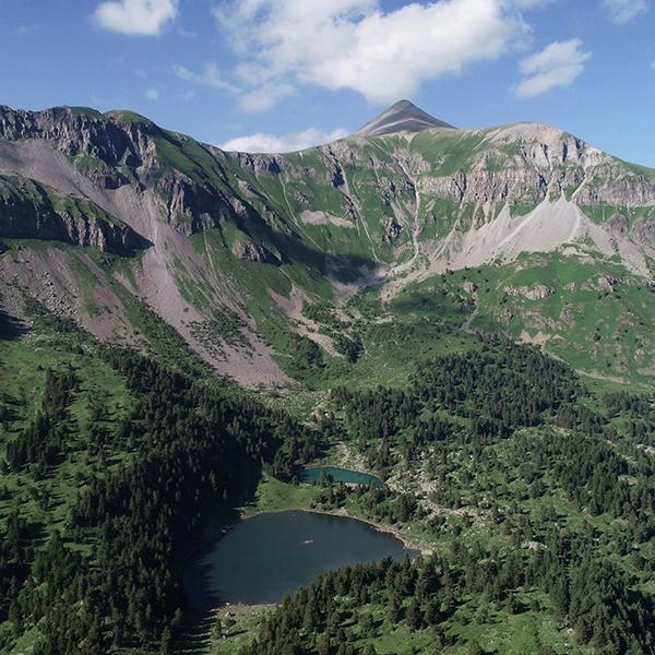 Şırata Lakes