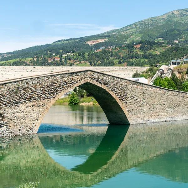 Ceyhan Bridge (Taş Bridge)