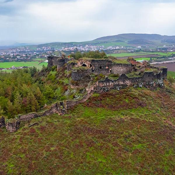 Toprakkale Castle