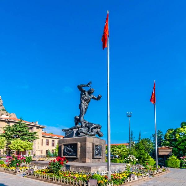 Victory Square