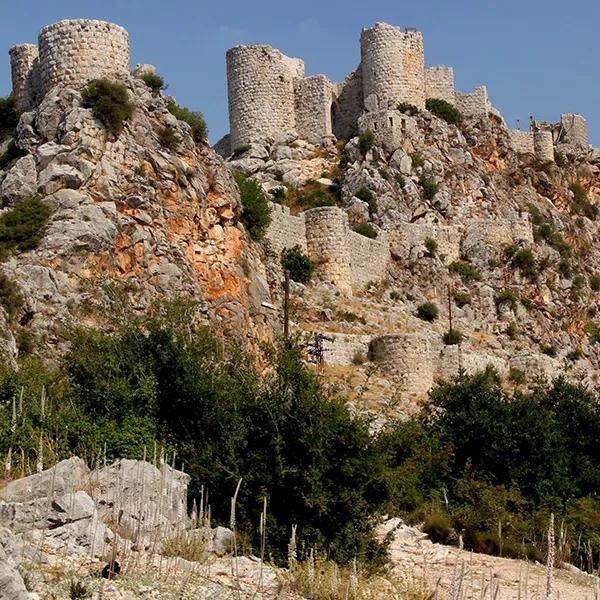 Yılan Castle